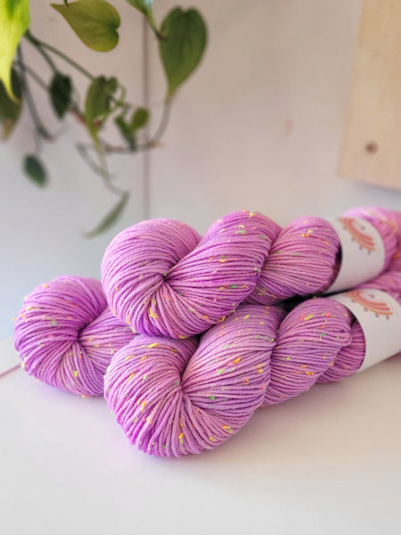 Rainbows & Sprinkles Neon Nep 8 ply