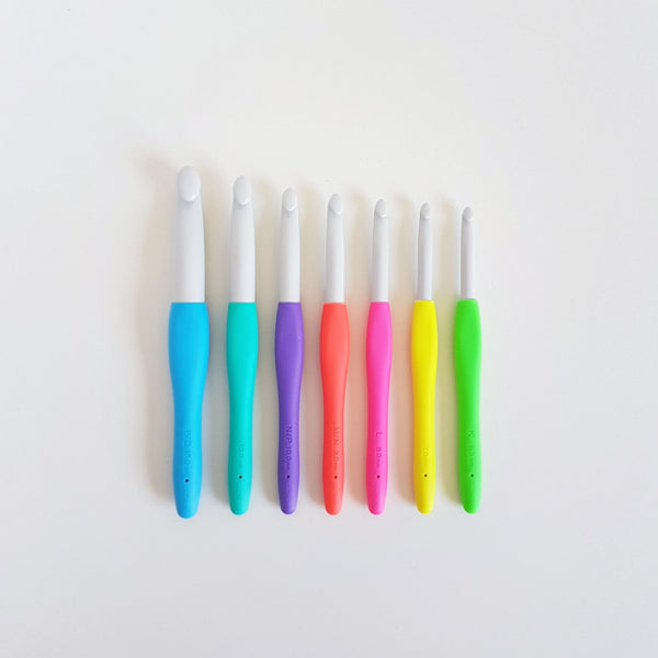 Clover Amour Crochet Hooks